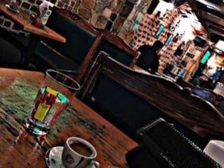 Bodega Cafe Pub