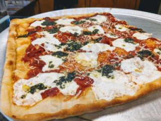 Decaro's Pizzeria And Italian Eatery