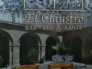 Bar-restaurante El Claustro.