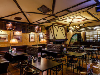 Пивной ресторан Пив Ко на Речном вокзале Караоке бизнес ланч банкетный зал