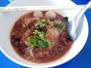 บูมก๋วยเตี๋ยวเรือ