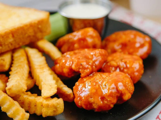 Zaxby's Chicken Fingers Buffalo Wings