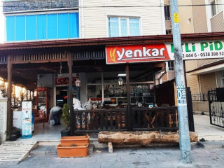 Yenkar Etli Ekmek Ve Kiremitte Köfte