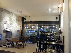 La Caixa Coffee Shop Eatery