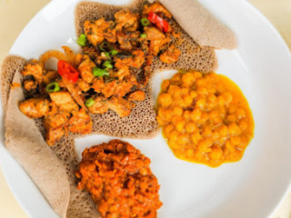 Makina Cafe Eritrean-ethiopian Eatery