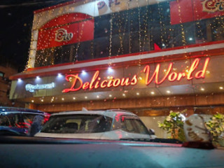 Delicious World