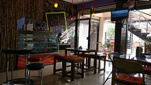 3 Idiots Cafe