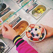 Tutti Frutti Frozen Yogurt