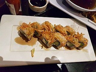 Sushi Roll Plaza Satelite
