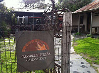 Russell's Pizza