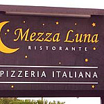 Pizzeria Mezzaluna
