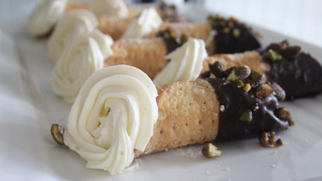 Cannoli's (Seasonal)