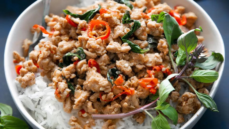 Pad Kapow Minced Chicken (Basil)