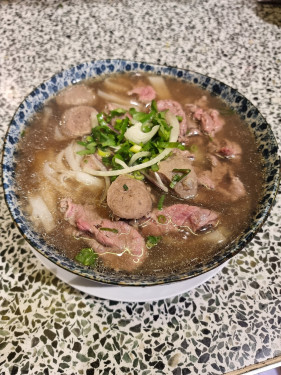 Tender Beef And Beef Balls Pho