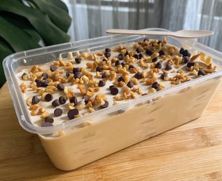 Mocha Biscuit Pudding Topped With Roasted Cashew (Large Serving)