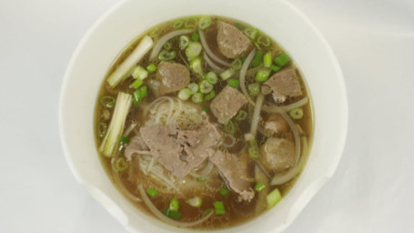Pho Tai Bo Vien Rice Noodles With Rare Beef Beef Ball