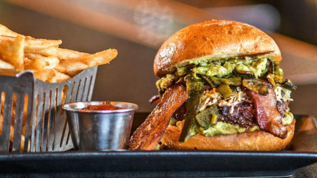 Guac Pepper Burger