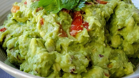 Fresh Guacamole W/Warm Chips (Medium)