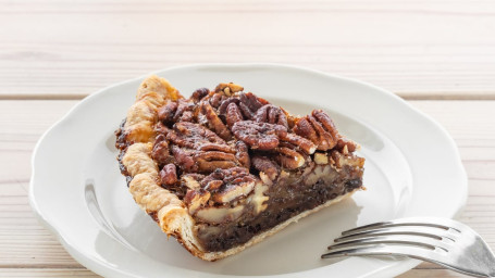 Rebanada De Pastel De Nueces Y Chocolate