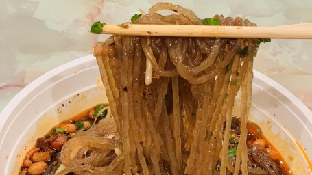 Green Bean Jelly Noodle With Hot Chili Sauce