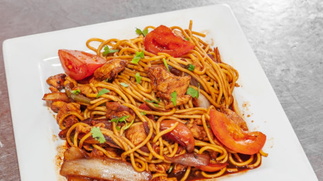 Fideos Salteados Con Pollo