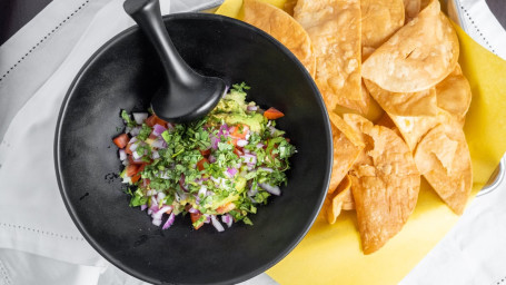 Molcajete Diy Guacamole