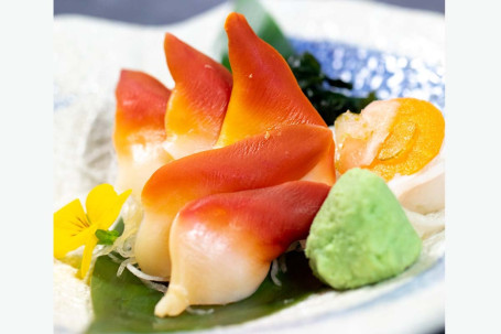 Hokkigai Sashimi (6 Pieces)