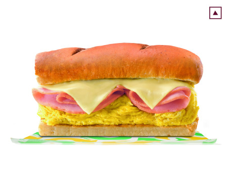 Sándwich De Queso De Huevo Y Rebanada De Pollo