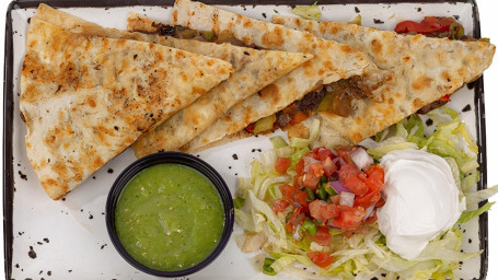 Quesadilla De Frijoles Negros De Verduras A La Plancha