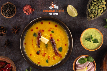 Yellow Dal Tadka Maar Ke