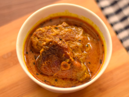 Macher Jhol (Fish Curry) (2 Pcs)