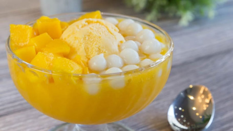 A4. Mango Juice With Glutinous Rice Ball With Ice Cream
