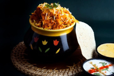 Hyderabadi Veg Biryani (2-3 Porciones)