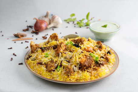 Hyderabadi Dum Chicken Biryani (Sin Hueso) (1 Porciones)