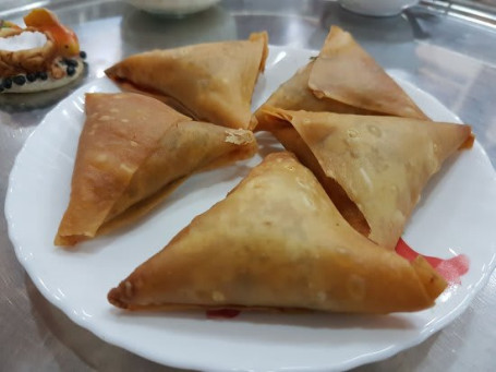 Mutton Samosa [4 Pieces]