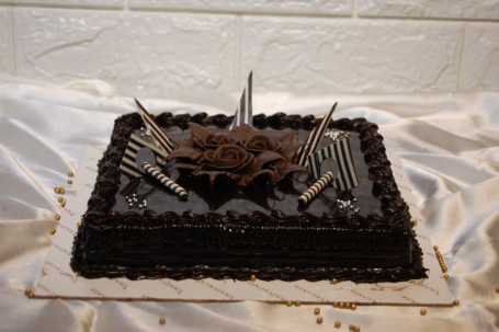 Truffle Cake (2Lb)