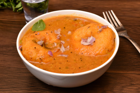 Sambar Vadai Dos Piezas