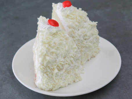 White Forest Cake (700 Gms)