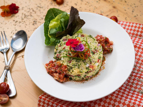 Tabbouleh Salad With Fresh Greens