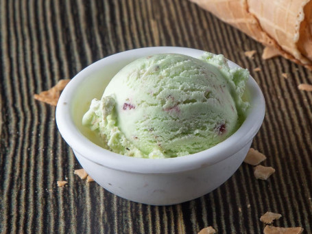 Kaju Pista Ice Cream (1 Ltr)