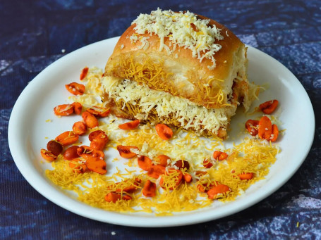 Chicken Masala Dabeli