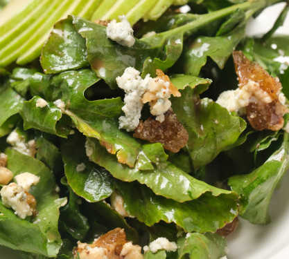 Rucola Salad With Apples, Blue Cheese, Candied Walnuts