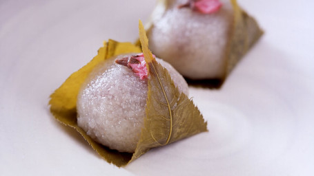 Yīng Bǐng Sakura Mochi 1Pc