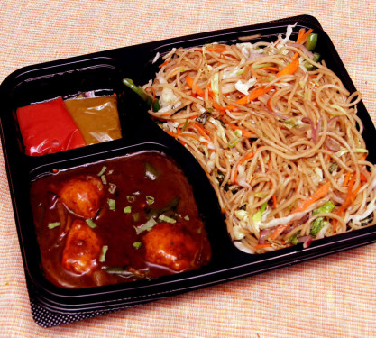 Veg Noodles With Veg Manchurian Combo
