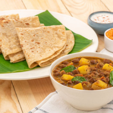 Chana Negra Especial (Usal) Con Parathas