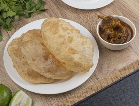 Luchi (3Pcs) With Mutton Kosha(2 Pcs)