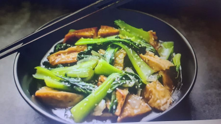 Tofu With Pakchoy And Fried Garlic