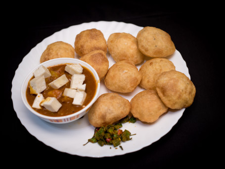 Club Kachori 10 Pc) Tea 500 Ml