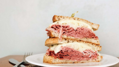 Reuben W/ Sauerkraut 1000 Island