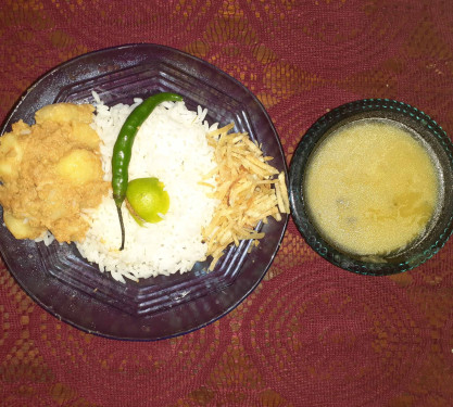 Hot Rice, Beulir Dal, Bhaja, Aluposto